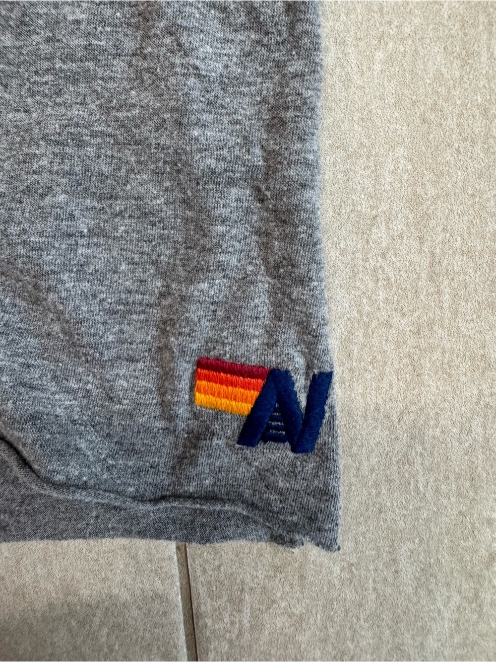 😊Aviator Nation Gray Boyfriend Smiley, Never Stop Chasing Rainbows Tee - Med😊 - Picture 4 of 13